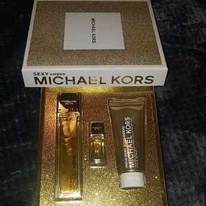 Michael Kors Sexy Amber Gift Set